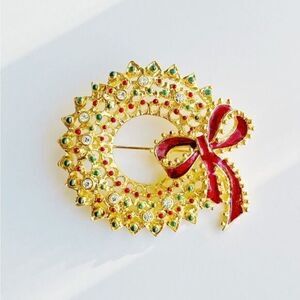 Vintage Christmas Wreath Enamel & Rhinestone Brooch​